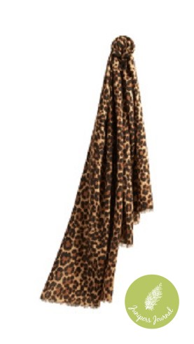 The Lightweight Cashmere Scarf in Animal Print - Camel