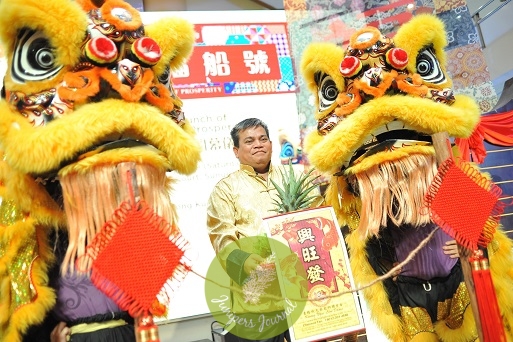 lion-dance-performance