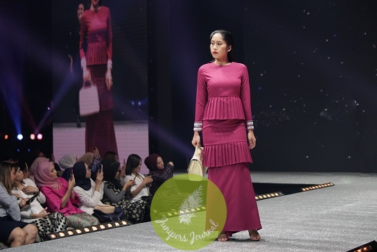 Models on the runway donned the latest designs of Fazbulous by Fazura to showcase Raya fashion looks, infused with a contemporary flair