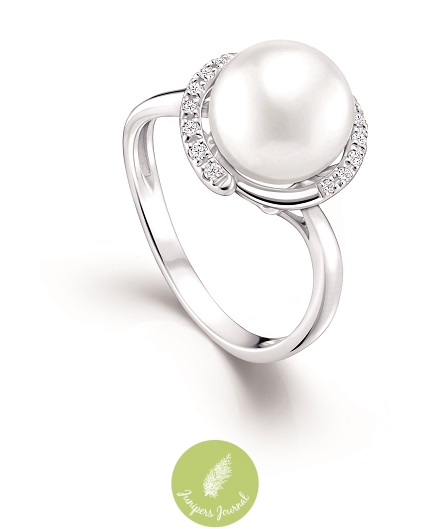 ring-with-pearl-and-diamonds