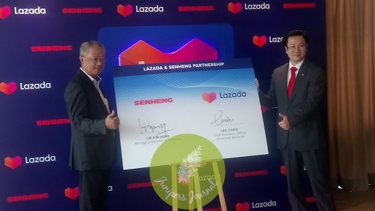 (Right to Left) Lazada Malaysia Chief Executive, Officer Leo Chow and Managing Director of Senheng Malaysia, Lim Kim Heng inked an MoU to appoint Lazada as the sole preferred eCommerce partner to enhance Senheng’s digital footprint and accelerate its business growth ahead of 9.9 Big Discovery Sale