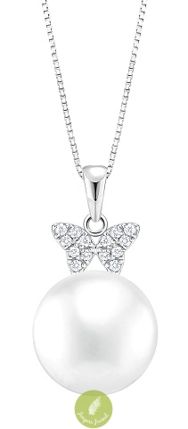 Pearl with White Gold & Diamond Pendant
