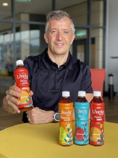  Juan Aranols, Chief Executive Officer of Nestlé Malaysia presenting the new LIVELY™ Tea range, Nestlé's first iced tea drink with adaptogens
