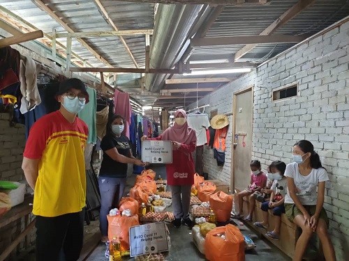 Food aid being delivered to 200 families from marginalised communities affected by COVID-19 in Klang Valley as part of a collaboration between Projek57, Entrepreneurs Organisation Malaysia, and Angkatan Belia Islam Malaysia (ABIM)