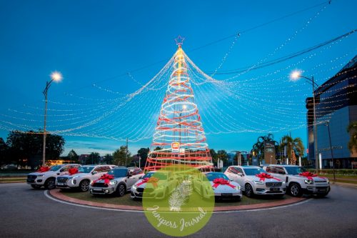 Sime Darby Motors City lights up as Christmas City this December, uniting its stable of world-class vehicle brands under a sweeping canopy of lights with a towering 51-foot Christmas tree as the centrepiece attraction