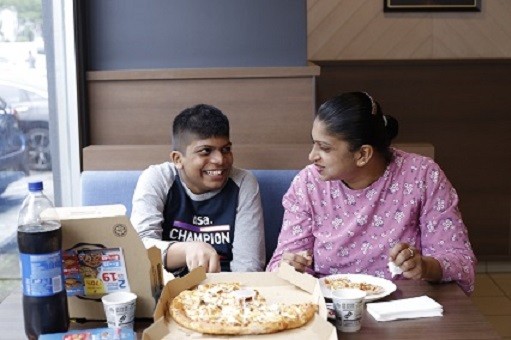 Frontliner Amirah Binti Guruarady and her son spent quality time together as they enjoyed the pizzas and spent their day grocery shopping