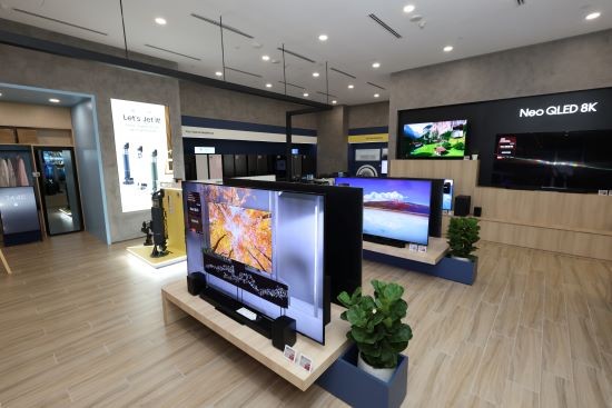 TVAV Zone @ Senheng x Samsung Premium Experience Store