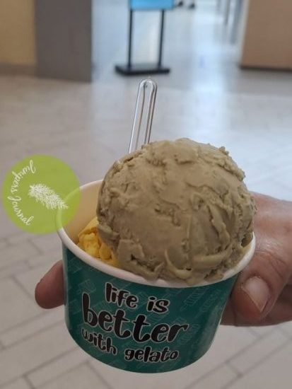 Pistachio & Mango yogurt