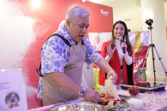 : Kimchi Making Demonstration by YBhg Datuk Dr. Chef Wan, Malaysian Celebrity Chairman