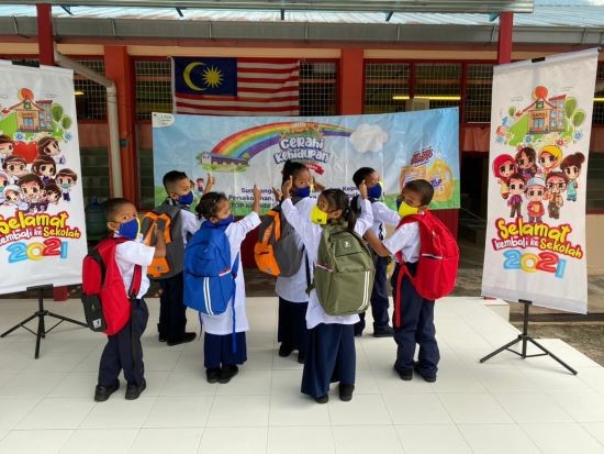 Orang Asli students from SK Pos Dipang, Perak of the Cerahi Kehidupan Bersama TOP in 2021 (File pix) 
