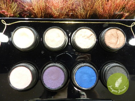MAC A Novel Romance Electric Cool Eyeshadow