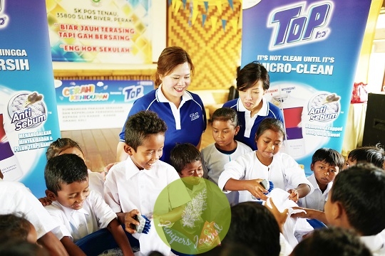 TOP Gives 674 Orang Asli Students Back-to-School Boost Through Record-Setting Campaign Supported By The Orang Asli Development Department (JAKOA)