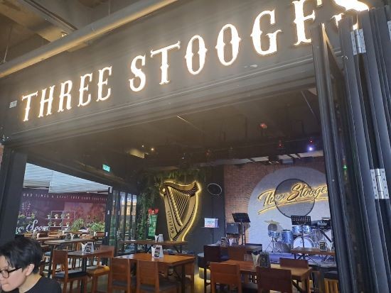 Three Stooges Bistro @ Jaya One