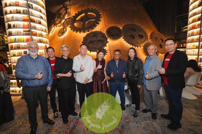 The Largest 24-Hour Bookstore In Southeast Asia Opens Its Doors