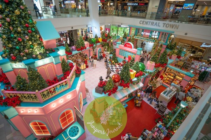 An Oddly Wonderful Christmas At MyTOWNKL: Whimsical Fun And Splendid Savings